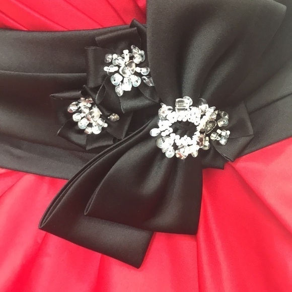 COLOUR Kenneth Winston strapless satin sweetheart neck dress size 4 red black - Picture 3 of 10